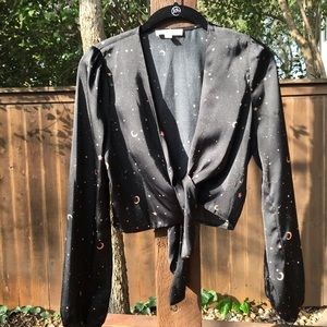 NEVER WORN Honey Punch Black Front Tie Top